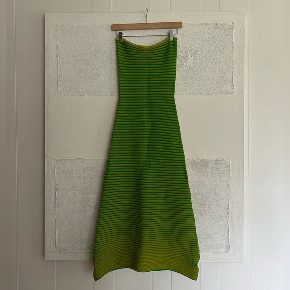 The Wolf Gang Viral ‘Sunmor’ Lime Knit Maxi Dress - Picture 5 of 15